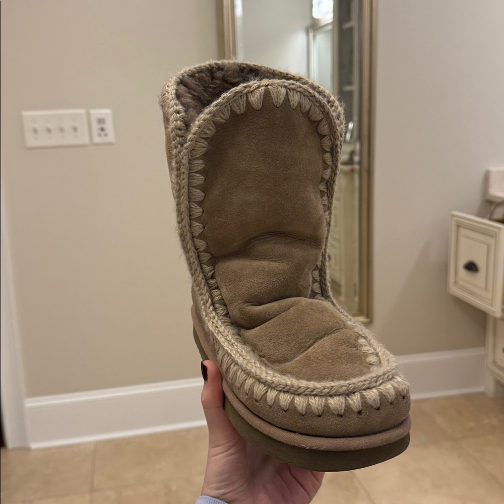Mou Eskimo sheepskin boots lightly worn - Picture 2 of 6